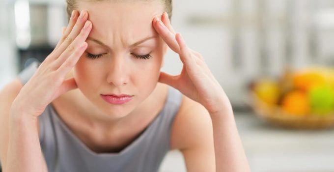 Lo stress ti si legge sul viso? I rimedi facili per prevenire l’invecchiamento della pelle