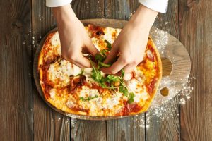 Pizza fatta in casa: una super ricetta per farla leggera e digeribile