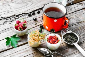 10 tè e tisane che aiutano a bruciare grasso e perdere peso