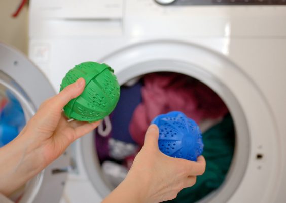 Lavaggio in lavatrice: le temperature corrette per non rovinare i capi