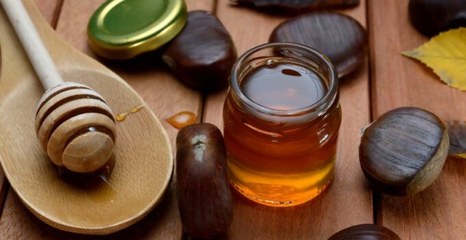 Miele di castagno: 8 benefici di questa meraviglia della natura